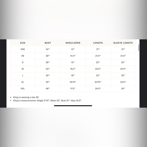 HYACINTH HOUSE

Black Embellished Greta Turtleneck - Picture 5 of 10